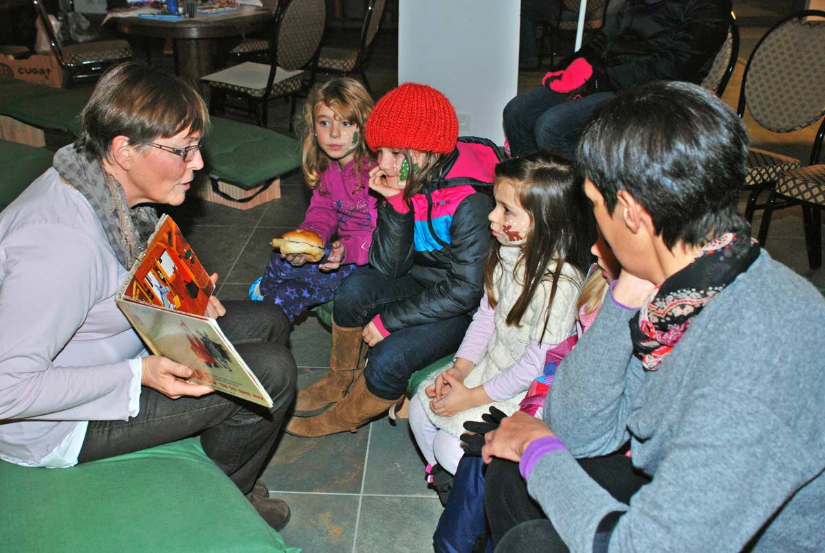 Vorlesen Im Schloss am Weihnachtsmarktk